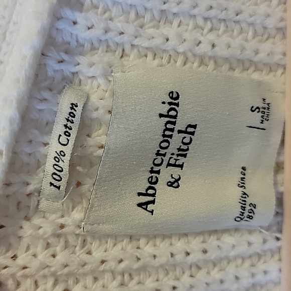 Abercrombie & Fitch crop sweater - Picture 3 of 3